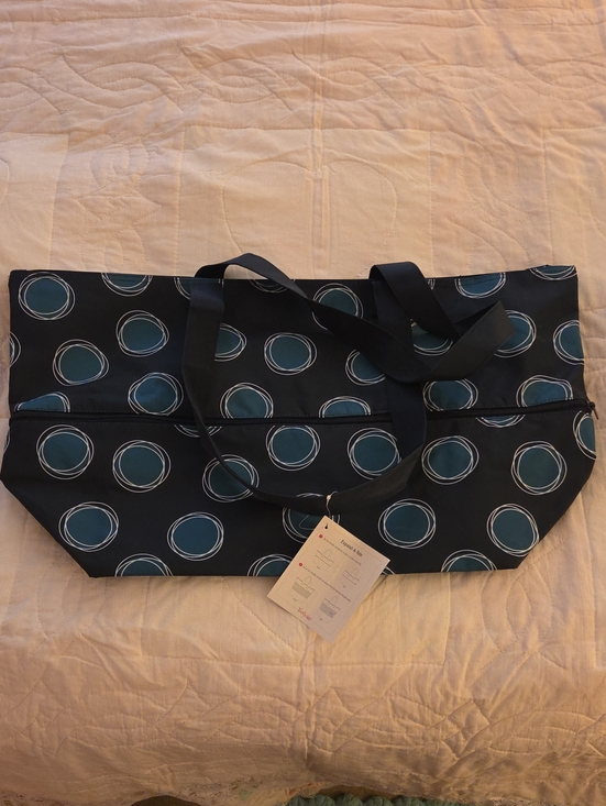 thirty-one Handbags - thirty-one Expandable Black Tote with Teal Circle Print